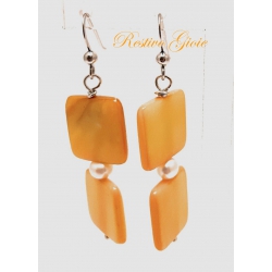 Orecchini in argento con pietre naturali di colore gialle e perla bianca