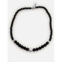 Collana in onice nero con inserti in resina e chiusura in oro bianco